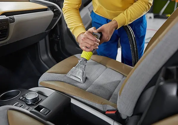 車内清掃（車内クリーニング）のイメージ