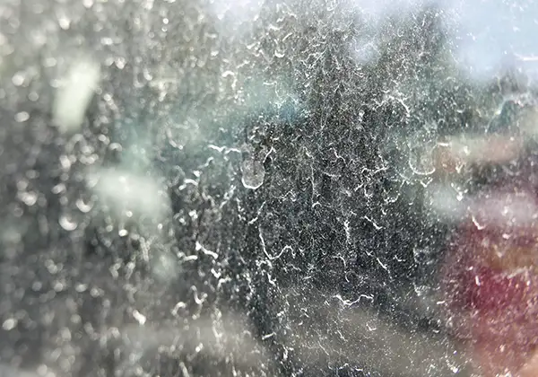 汚れたガラスのイメージ