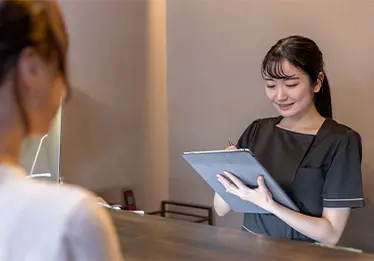 スタッフの掃除負担を減らしたいクリニックのイメージ