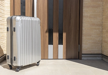 中古家具や旅行後に持ち込まれた可能性のあるご家庭にイメージ