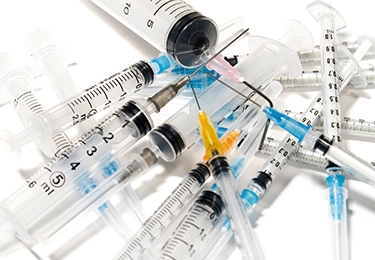 病院や検査機関で定期的に医療系廃棄物が出るイメージ