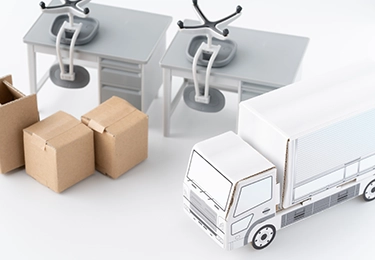 オフィスや店舗の改装で大量の家具や什器を一気に片付けたい方のイメージ