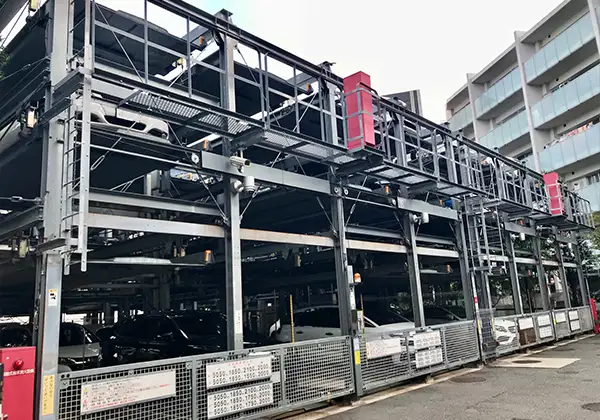 商業施設の駐車場のイメージ