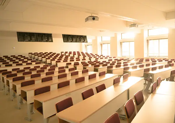 大学の教室のイメージ