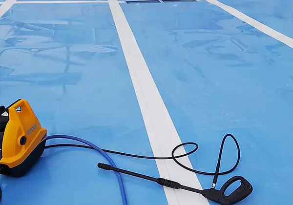 プール清掃のイメージ