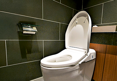 飲食店舗（トイレ内装＋便座交換）のイメージ