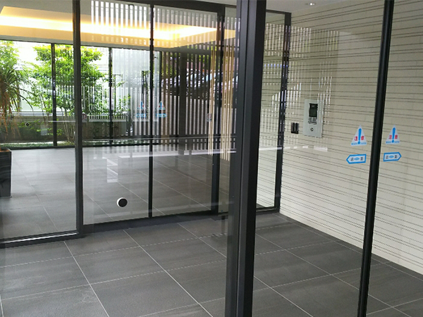 クリニック(外来出入口)のイメージ