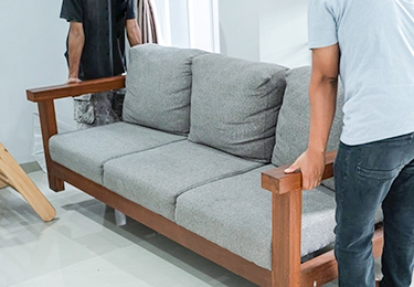 施設内のベッドやソファのイメージ