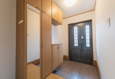 戸建て住宅（玄関タイル 約2㎡）のイメージ"