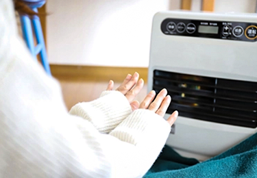 「最近ニオイがする」「火力が落ちた」など不調を感じているイメージ