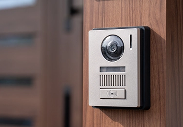 古いインターホンのイメージ