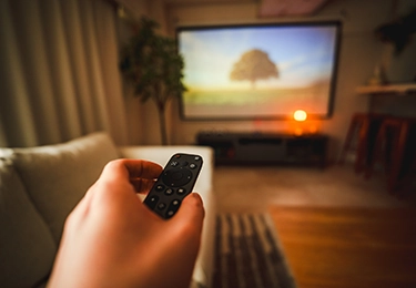 個人宅リビング（ホームシアター用天吊りTV設置）のイメージ