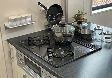 油汚れが取れない・掃除が面倒と感じている方のイメージ