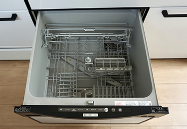 共働きのご家庭(3人家族)のイメージ"