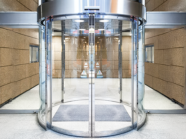 複数拠点を一括管理したい企業様のイメージ