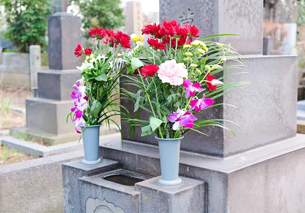 お墓の清掃だけでなく、点検や管理も任せたい方のイメージ