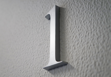 オフィスビル(1階サイン+フロアガイド更新)のイメージ