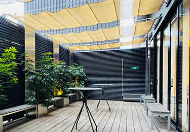 小規模ビルの共用バルコニーのイメージ