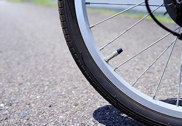 自転車や台車が引っかかる小さな段差・ヒビをなくしたい方のイメージ