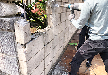 敷地の有効活用を検討しているイメージ