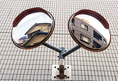 マンション駐車場(交差部)のイメージ