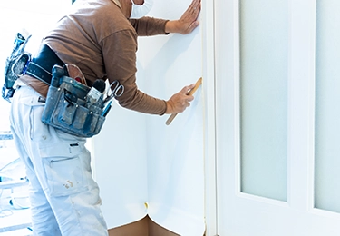 天井や壁のたわみ・歪みが気になるイメージ