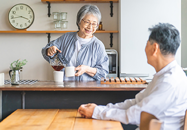 高齢のご家族がいるご家庭のイメージ
