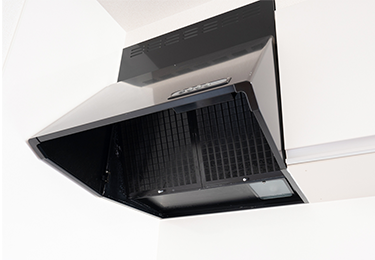 長年掃除をしていないレンジフードを一新したい方のイメージ