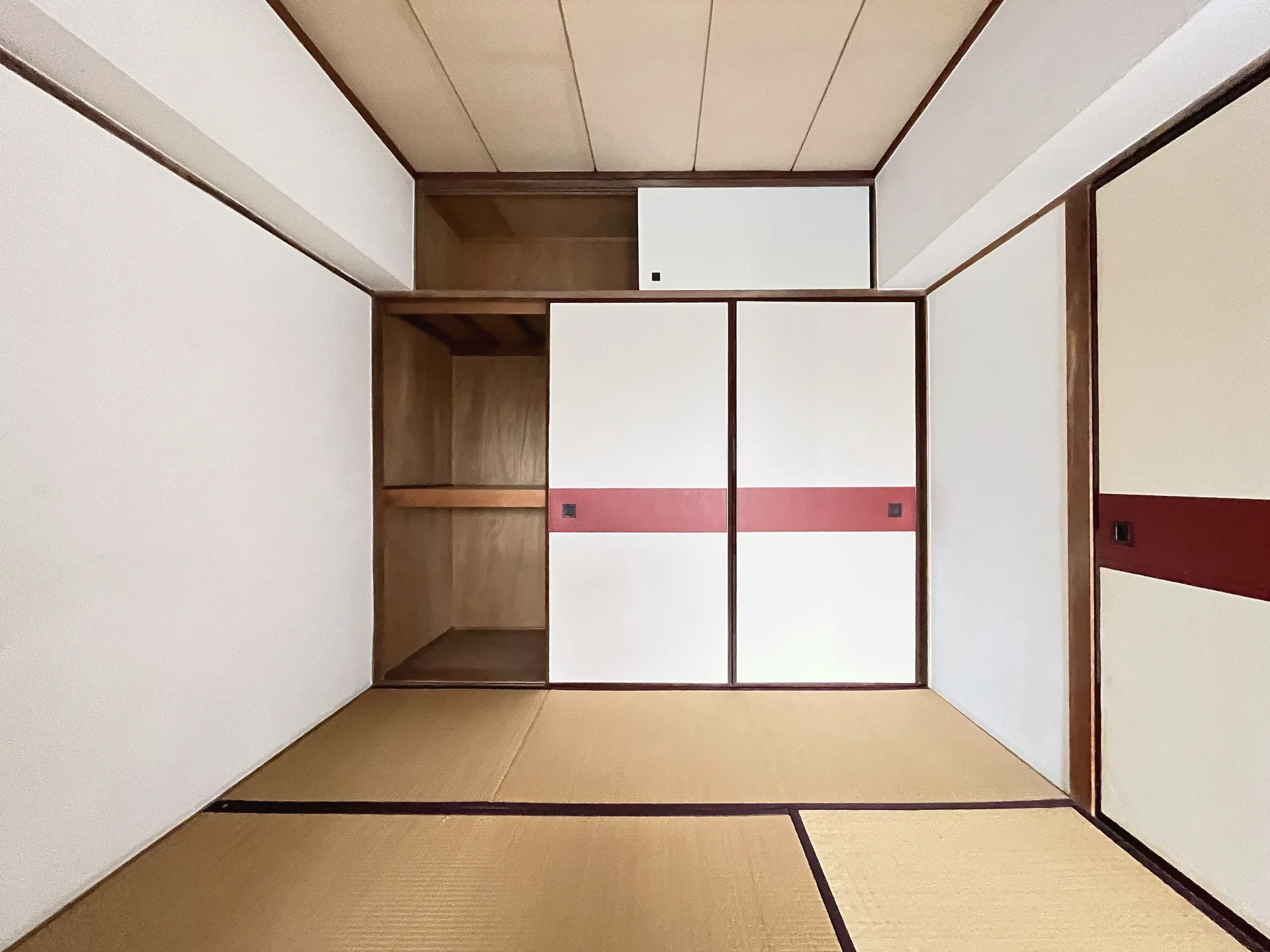 賃貸物件の退去後清掃(6畳和室)