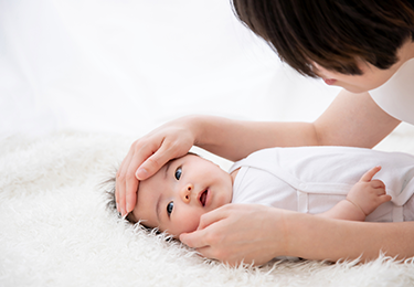 赤ちゃんが生まれたばかりの新築マンションのイメージ"