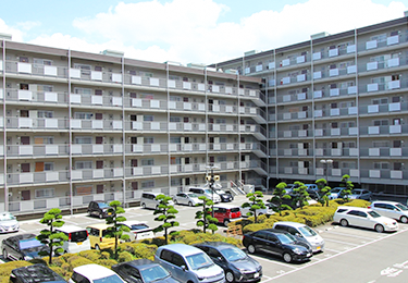 築20年の分譲マンション（修繕前清掃）のイメージ