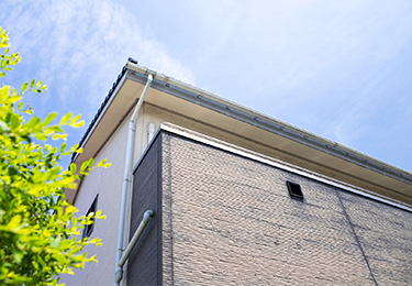 築10年以上経ち、外壁の劣化が気になってきたのイメージ