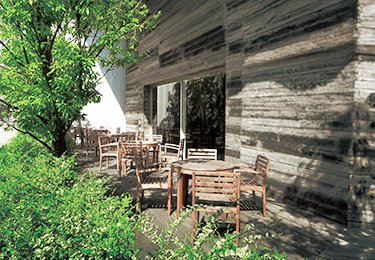 飲食店舗(テラス外周の植え込み)のイメージ