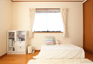 防汚コートでホコリや皮脂の付着を防止のイメージ