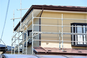 高所作業が不安・自分では手が出せないと感じている戸建てオーナーにのイメージ