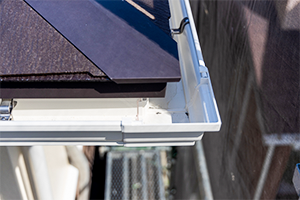 戸建て住宅（築15年・雨樋の傾き補修）のイメージ