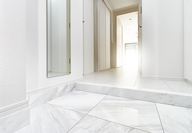 石材製の玄関ポーチや階段を安全&きれいに保ちたい方のイメージ